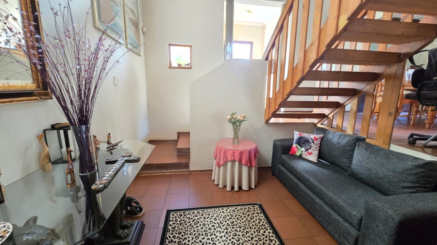 3 Bedroom Property for Sale in Pentagon Park Free State